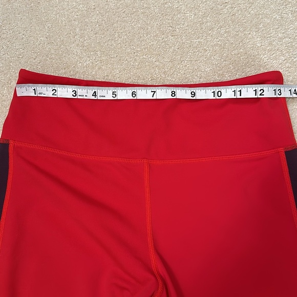 Zyia Active red and purple capri leggings size 8-10 - Picture 4 of 7